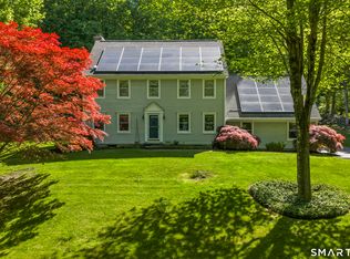 18 Gelding Hill Rd, Sandy Hook, CT 06482