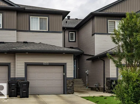 9372 Cooper Bnd SW, Edmonton, AB T6W 3L1
