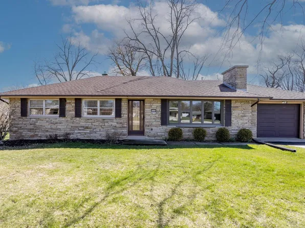 W238N6542 Elmwood AVENUE, Sussex, WI 53089