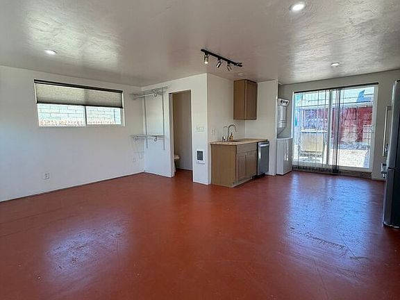 3rd image of 3411 E Pima St