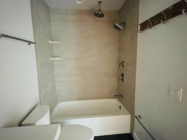 2425 La Brea Ct #2425 — Photo 27
