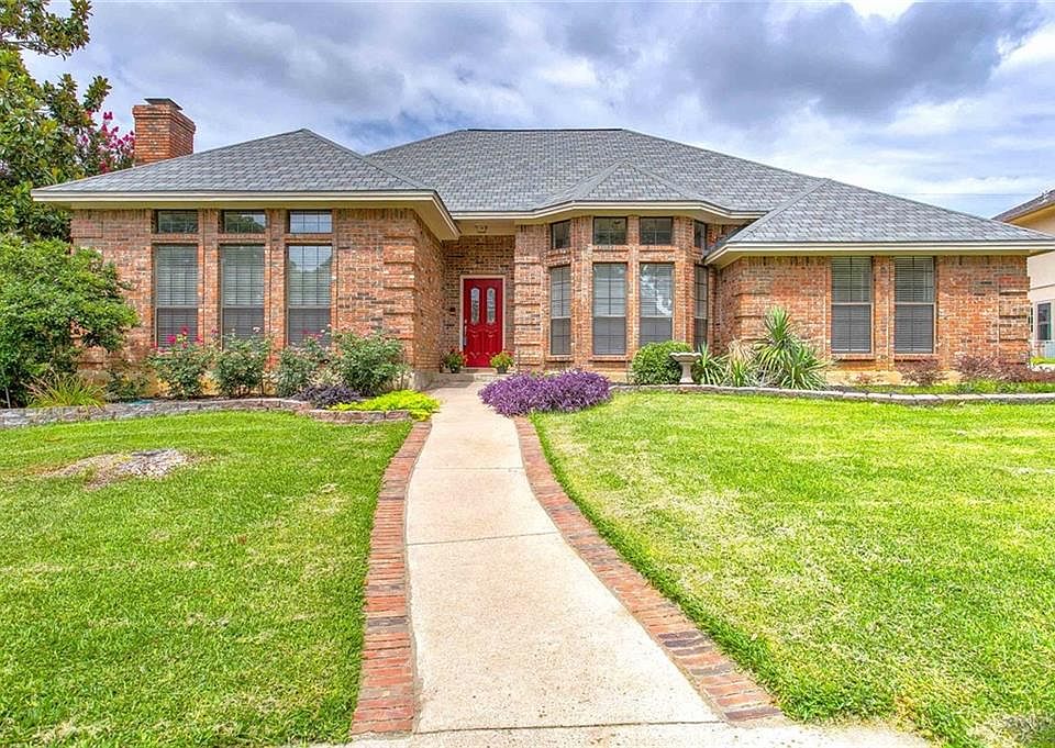 1st image of 4220 Old Dominion Dr
