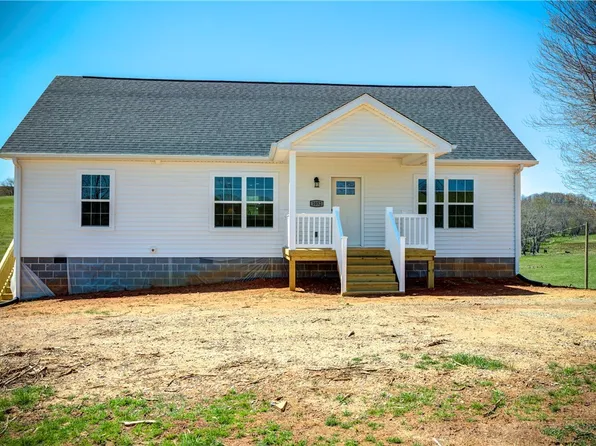 1052 Halsey Knob Road, Sparta, NC 28675