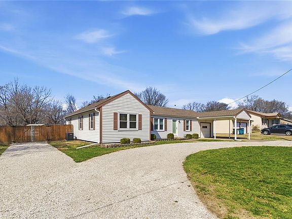 3rd image of 409 S Madison St