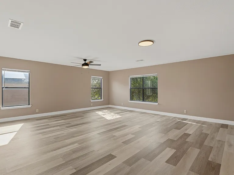 7338 Raintree Frst — Photo 21
