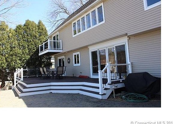 3rd image of 39 Lynwood Dr