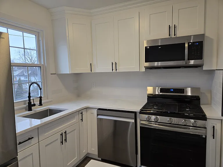 1311 Park Ave #2 — Photo 2