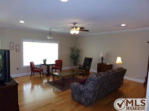 2nd image of 106 Bell Dr W