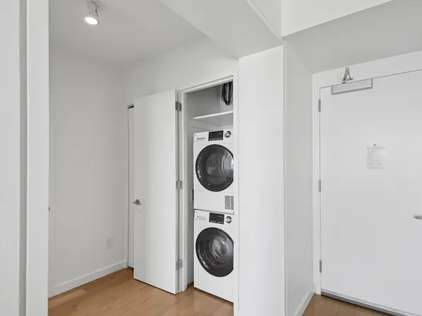 461 Dean Street image 6 of 23