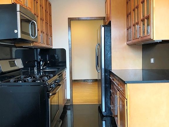4th image of 4100 43rd Ave #6