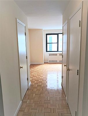 3rd image of 350 W 51st St APT 15K