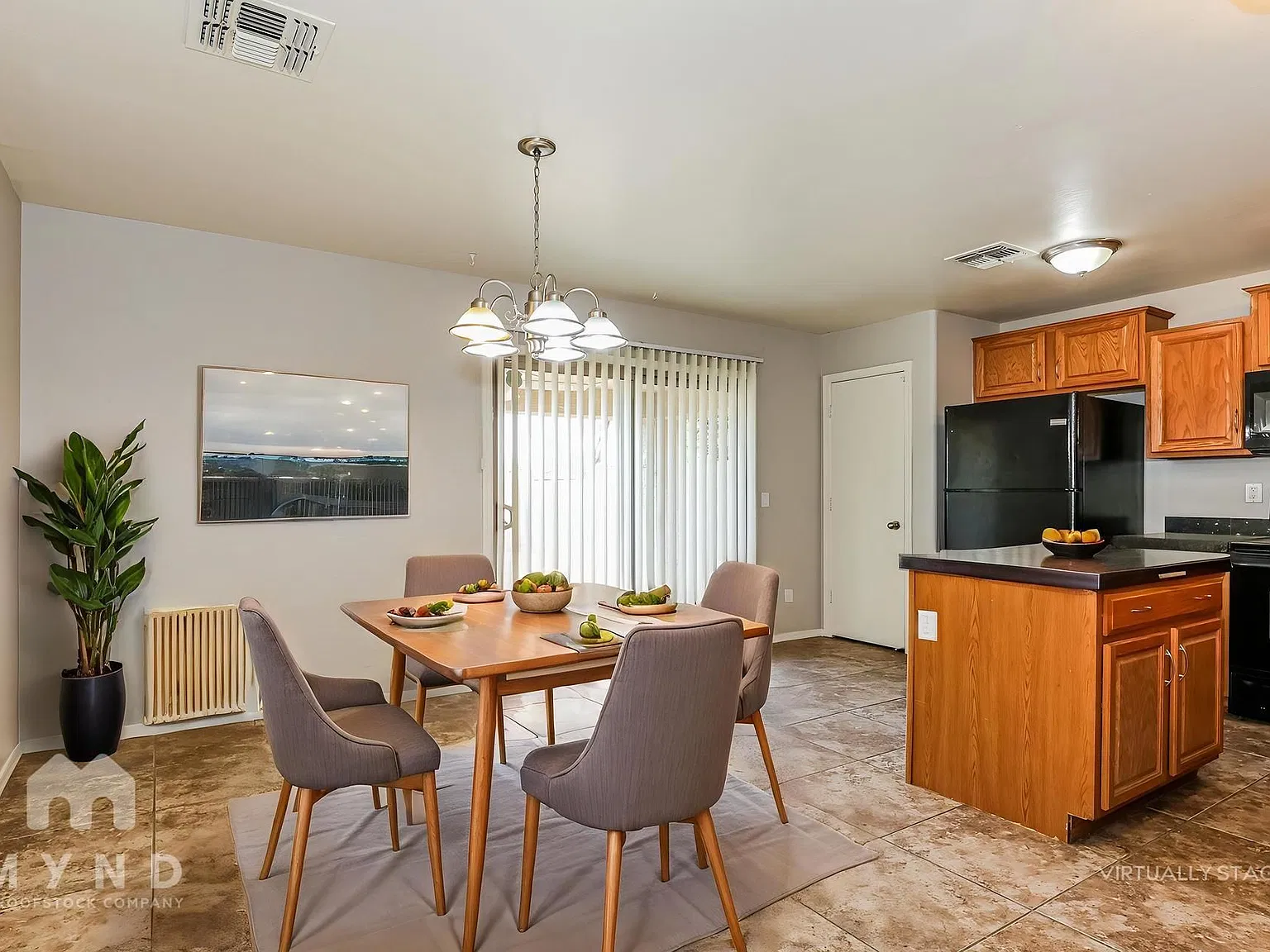 3 bed, 2.0 bath, 1455 sqft, $1,510 — Photo 3