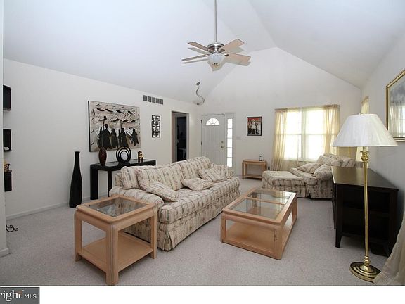 3rd image of 601 Dove Nest Ct