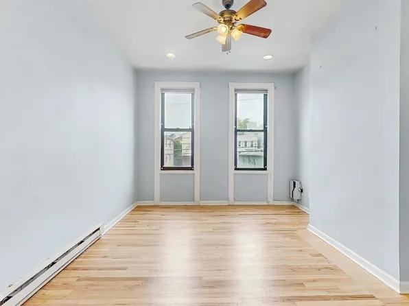 244 Webster Avenue image 14 of 25