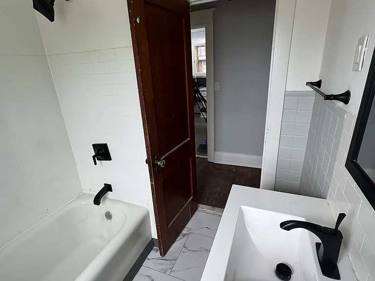 1363 Kensington Ave #1 — Photo 22