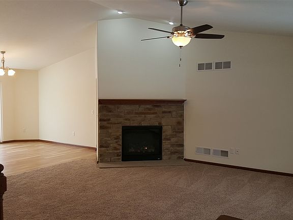 4th image of 205 Woodland Dr