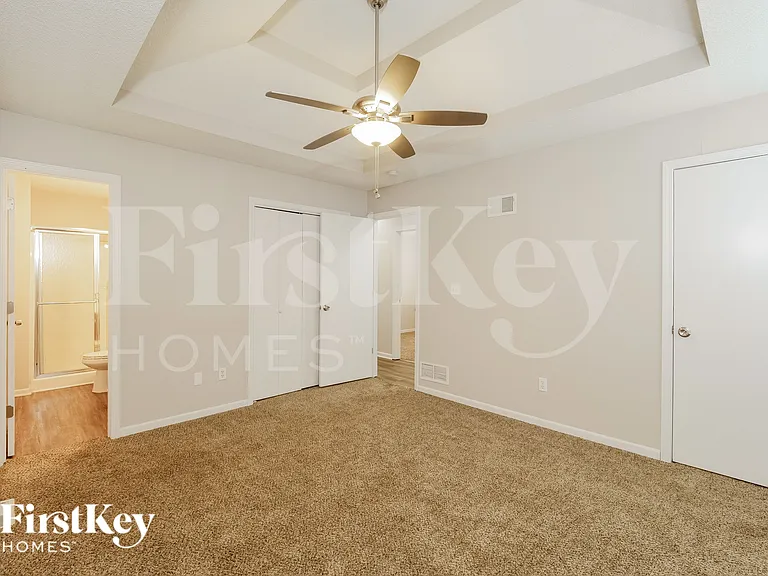 208 S Darrowby Dr — Photo 9