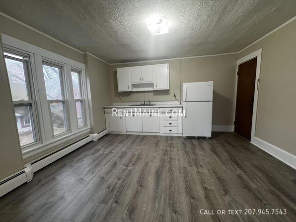 26 Waterville Rd APT 2