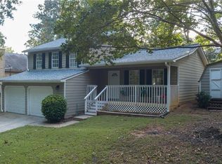 9065 Pine Tree Cir, Gainesville, GA 30506