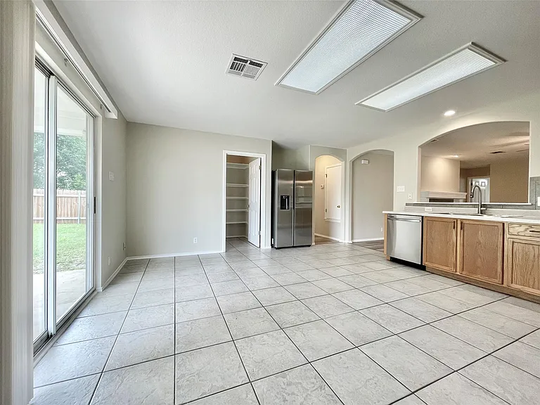 1909 Horizon Park Blvd — Photo 10
