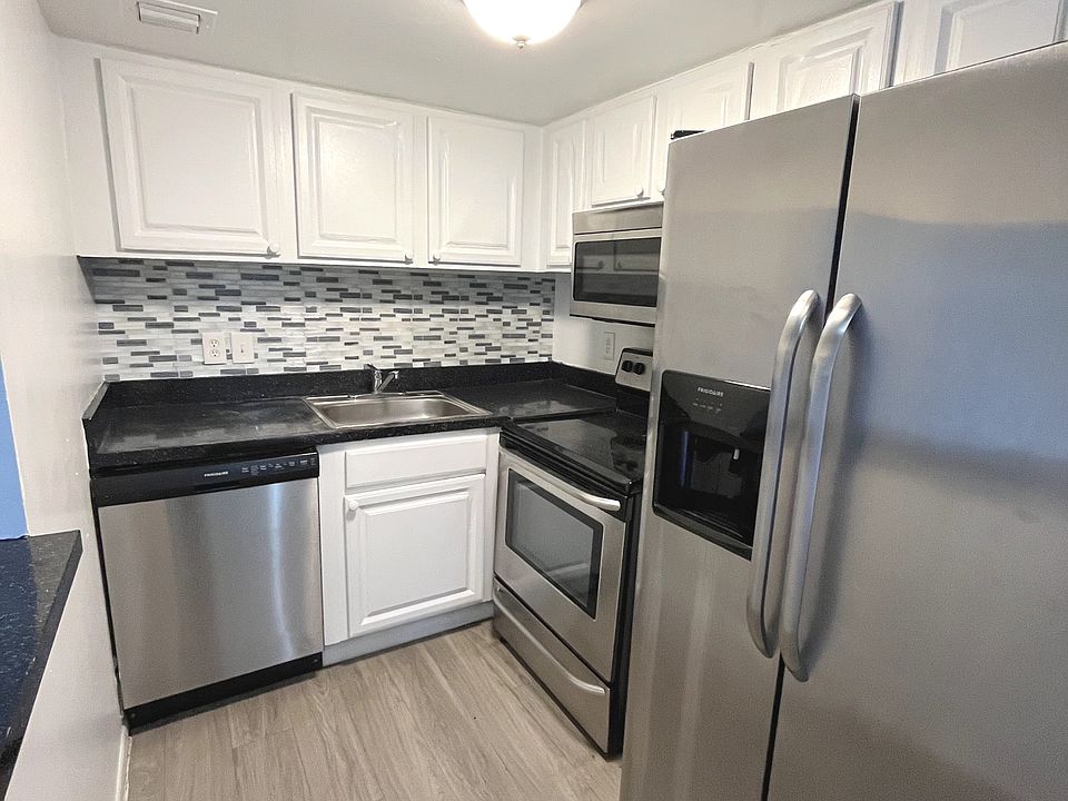 1st image of 2515 N Alafaya Trl #26-1