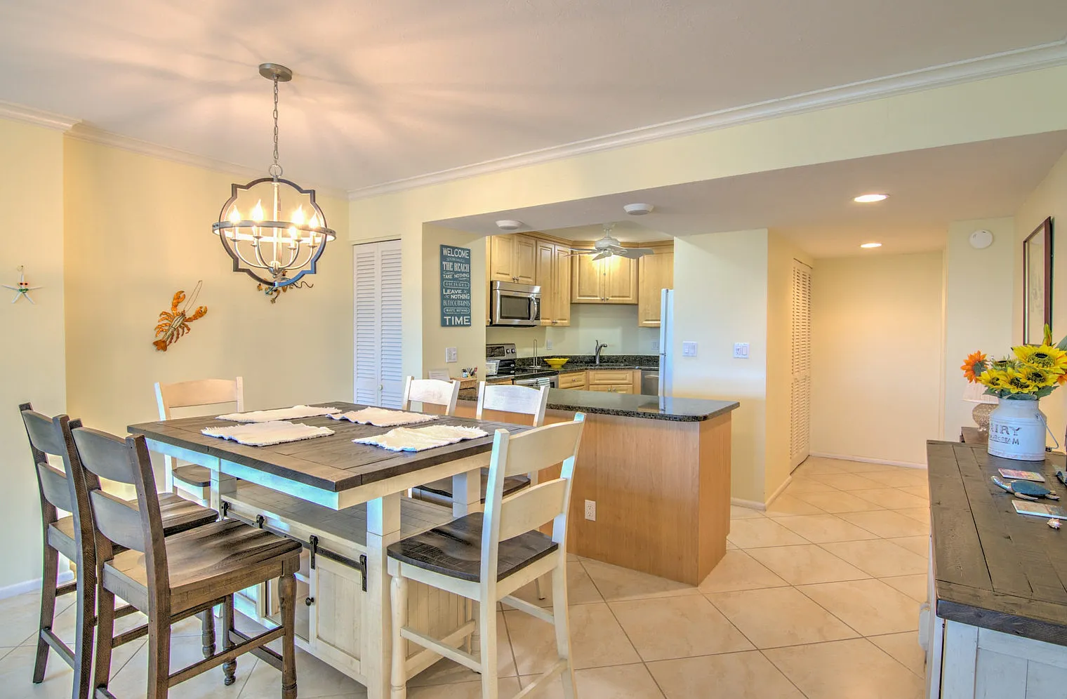 2 bed, 2.0 bath, $4,290 — Photo 4