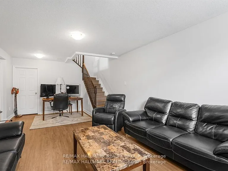 100 Lerta Way — Photo 24