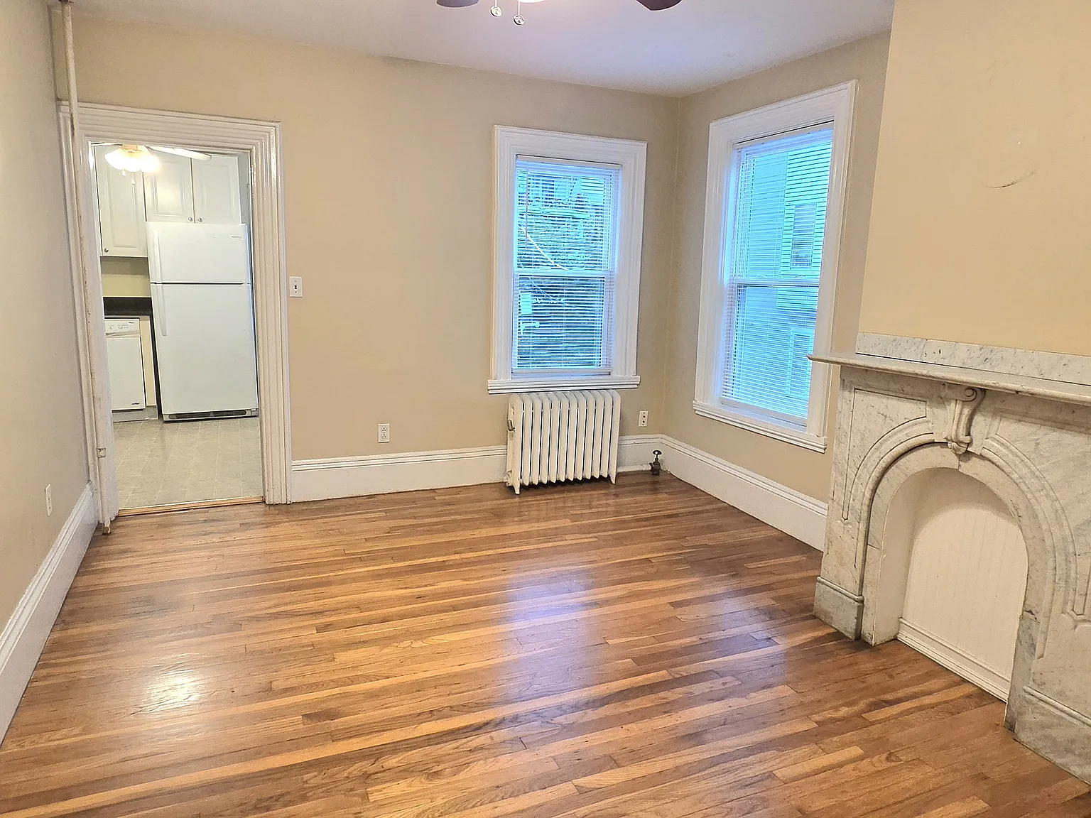 3 bed, 1300 sqft, $3,500 — Photo 4