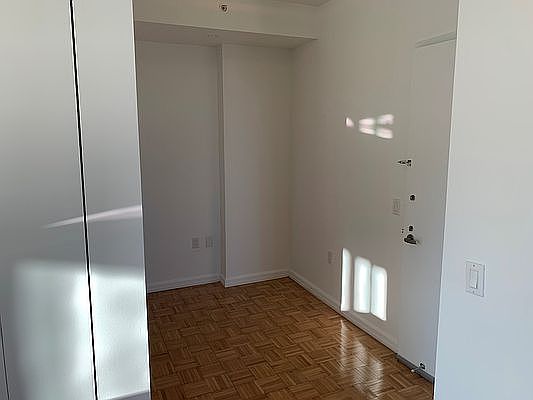 5th image of 888 Main St Ph 31