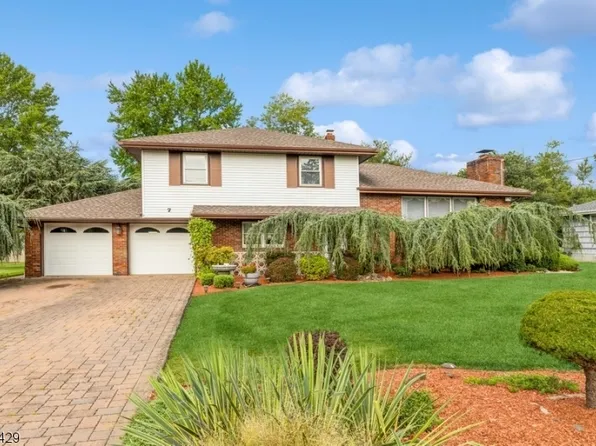 7 Knoll Rd, Fairfield Twp., NJ 07004