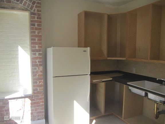 4th image of 524 E 85th St APT 3E