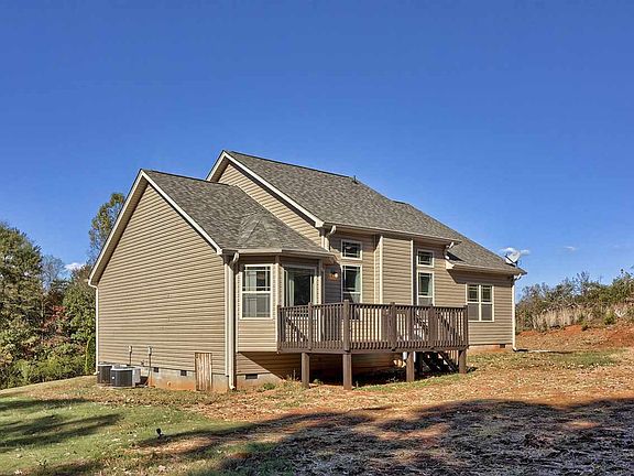 5th image of 534 Amberly Ct