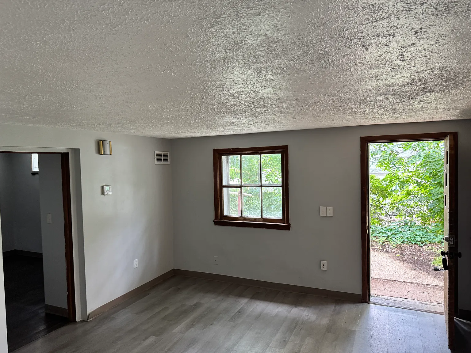2 bed, $950 — Photo 4