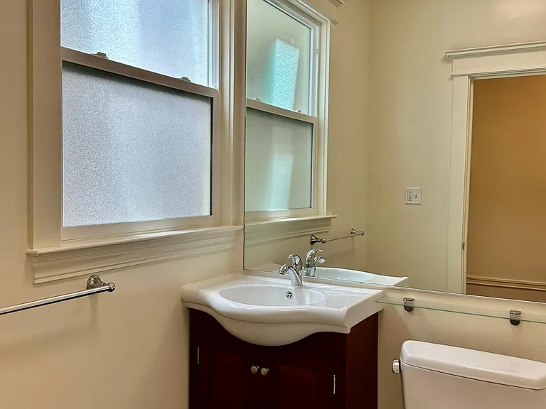 230 Shrader St #3 — Photo 6