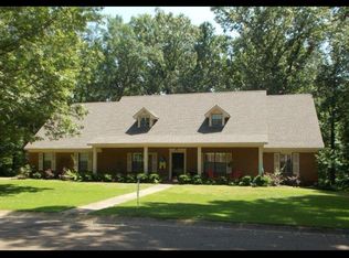 471 Robin Rd, Grenada, MS 38901