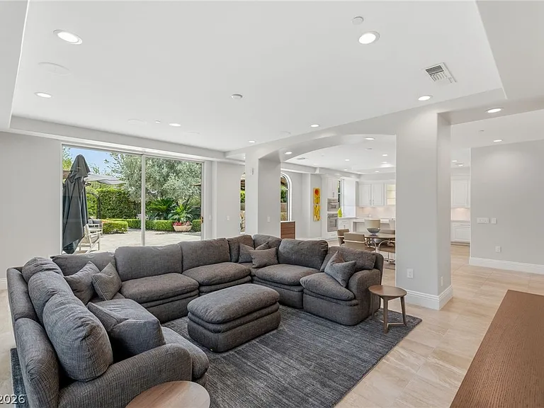 9101 Alta Dr #1 — Photo 19