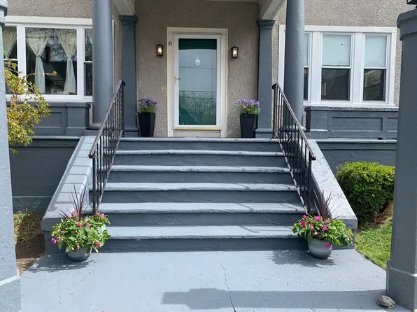 6 Rock St, Middleboro, MA 02346