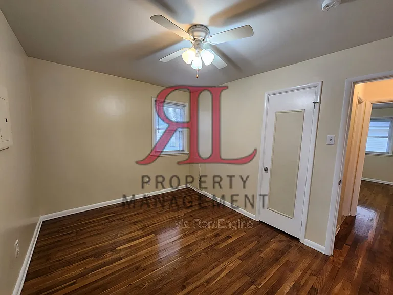 2436 Charlemagne St — Photo 25