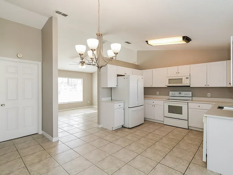 3061 Jordan Heights Ct — Photo 6