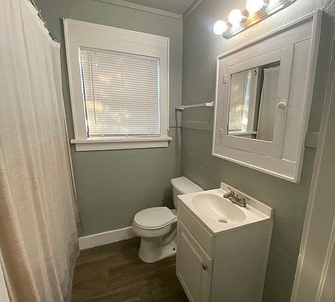 2nd image of 1005 NE 20th St
