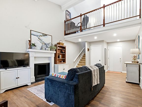 4th image of 1906 Allenby Rd #16