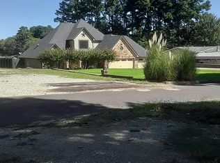 16954 Lakeway Cir, Flint, TX 75762