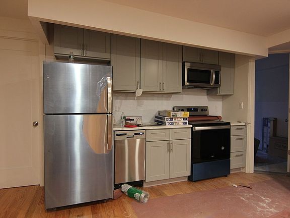 2nd image of 68 7th Ave #2