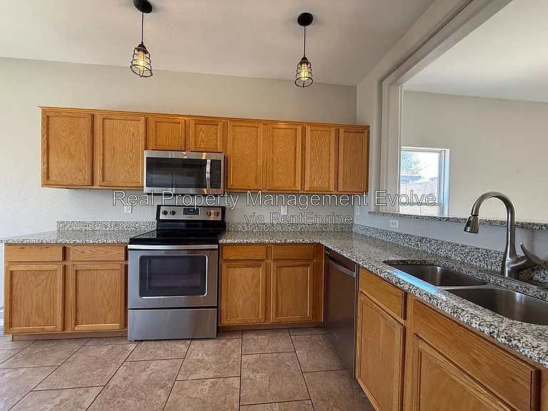 15361 W Port Au Prince Ln — Photo 7