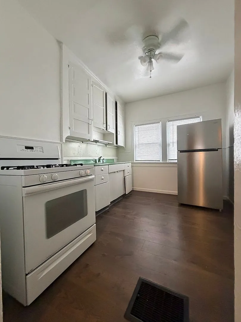 148th,E.457 — Photo 3
