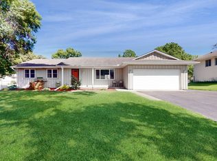 10696 Wellington Ln N, Maple Grove, MN 55369