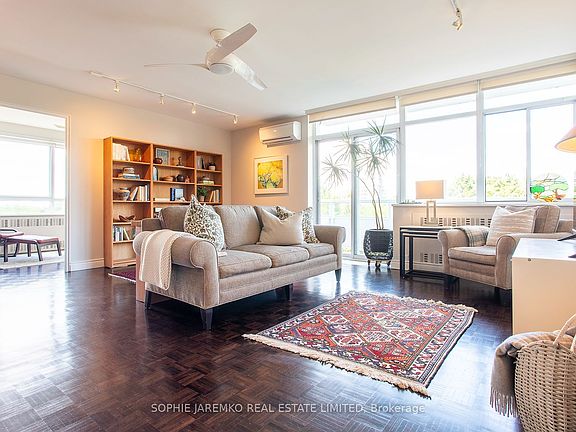 3rd image of 580 Christie St #603