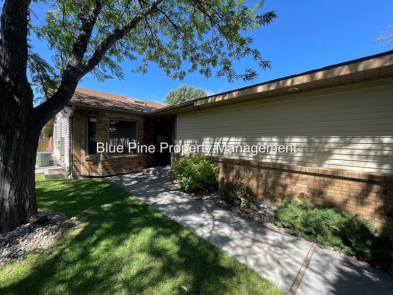 1st image of 2270 Henryanna Ave