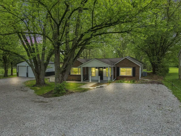 5897 Mink St SW, Pataskala, OH 43062