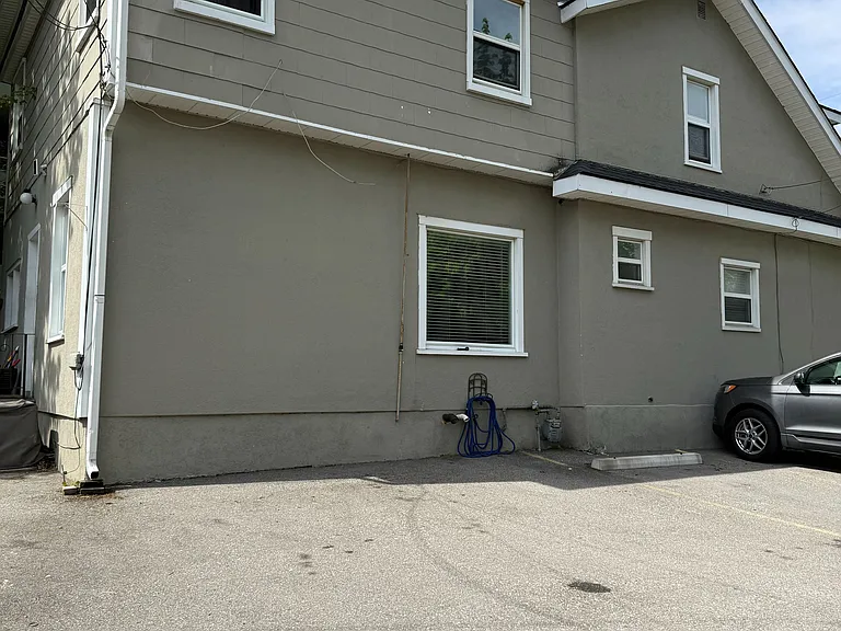 29 Mountain Ave S #2 — Photo 13